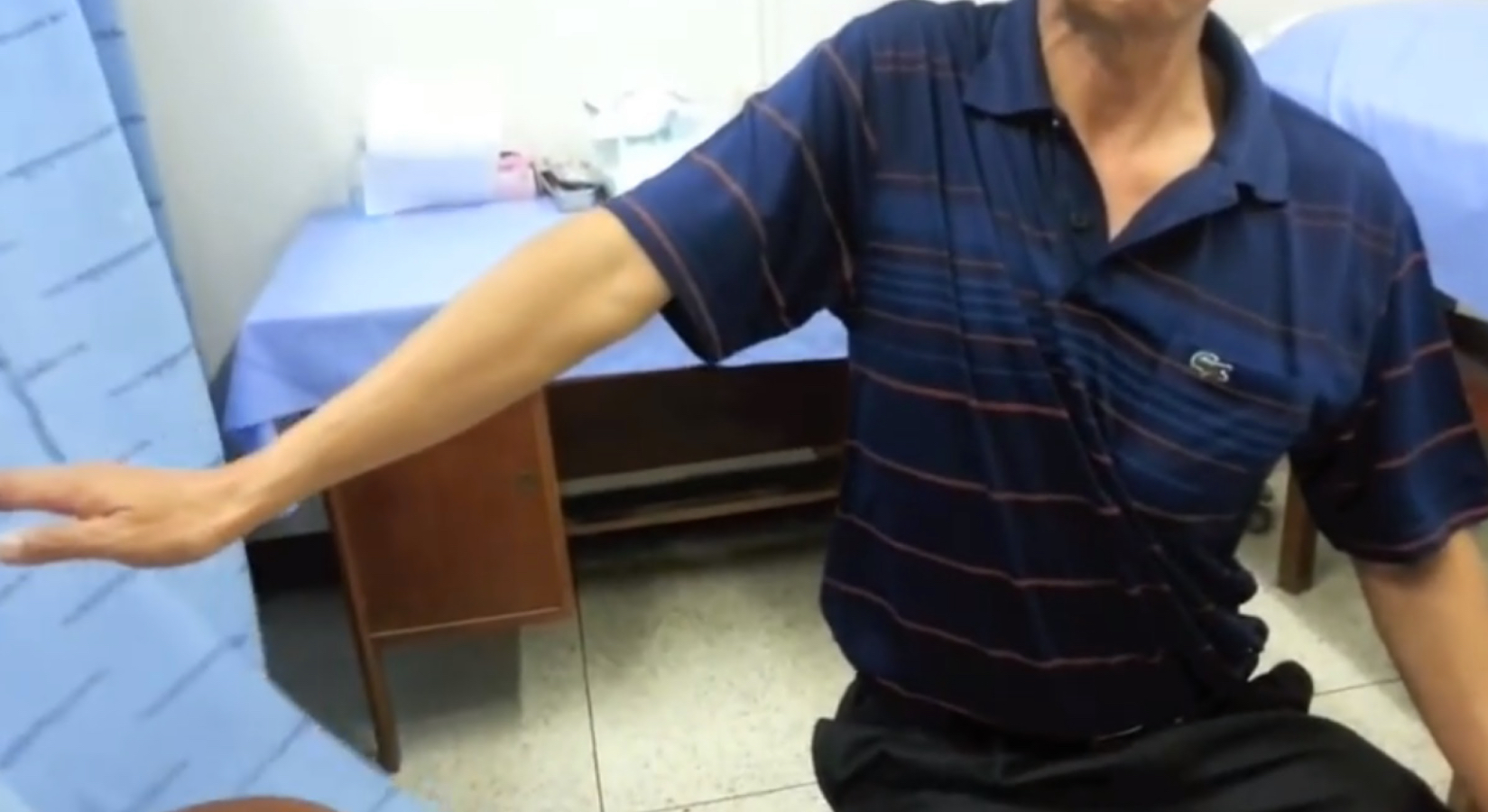 ปวดไหล่ ยกแขนไม่ขึ้น…อาจไม่ใช่เรื่องเล็ก แต่คือ “ไหล่ติด”!